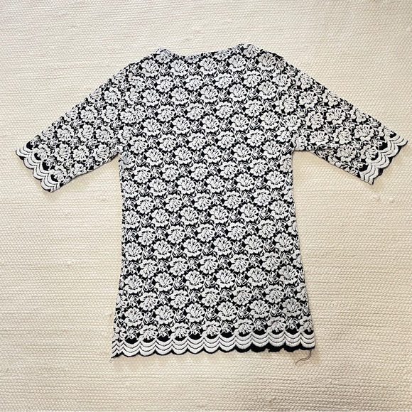 Korean Fashion Cotton Stretchy Crew Neck Navy White Floral Top - Picture 2 of 6